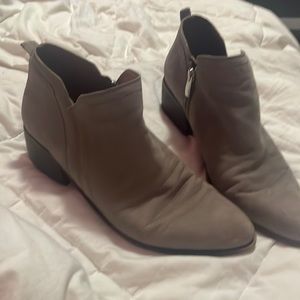 gray francosarto ankle boots